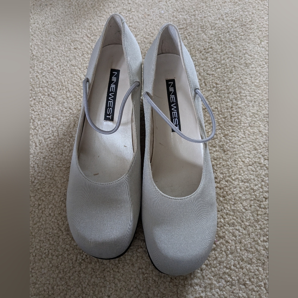 Nine West Women's Silver Heels size 8.5